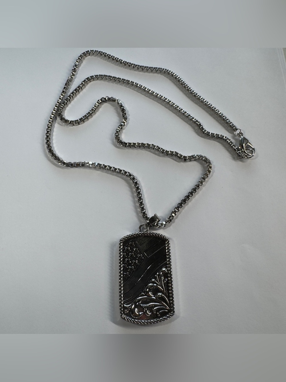 16” Silver-tone Decorative Dog Tag Pendant Necklace - American Flag Motif